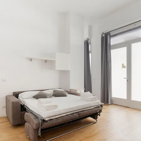 Guesthost - Near Parco Adriano Appartement *